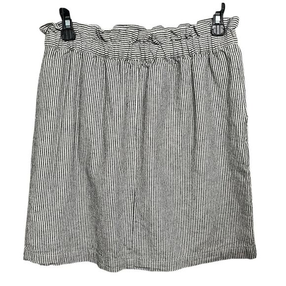 J. CREW Blue and White Striped Chambray Mini Skirt Women’s Size 4 - Picture 2 of 8
